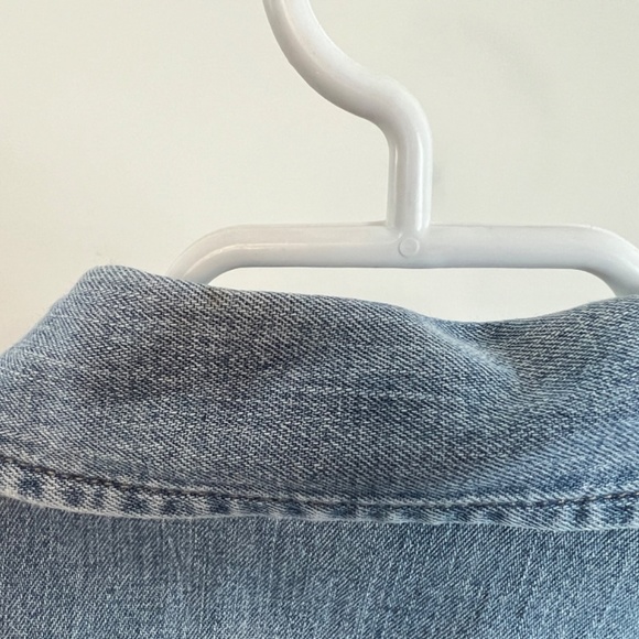 GAP Denim Chambray Button Up Shirt 100% Cotton Small Coastal Cowgirl - Picture 12 of 13